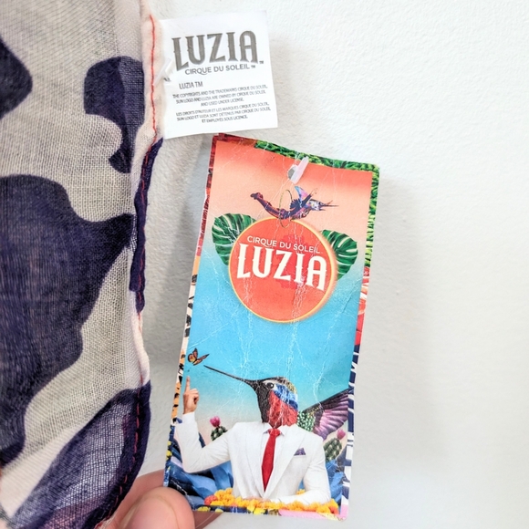 NWT Cirque Du Soleil's Luzia Show Collector Scarf - Picture 2 of 9